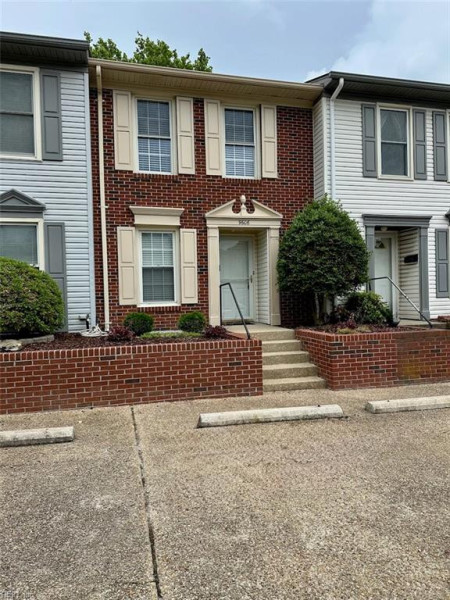 Photo 1 of 17 residential for sale in Norfolk virginia