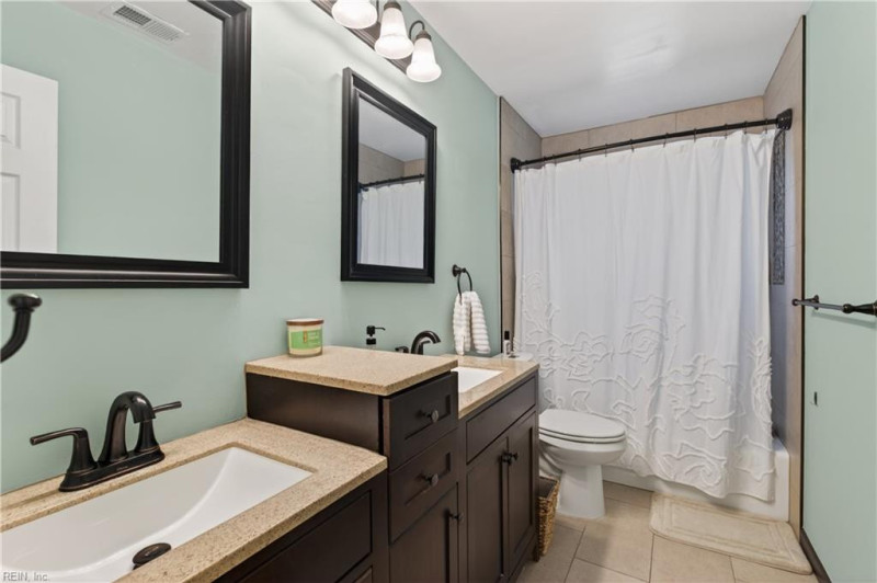 Photo 25 of 32 residential for sale in Virginia Beach virginia