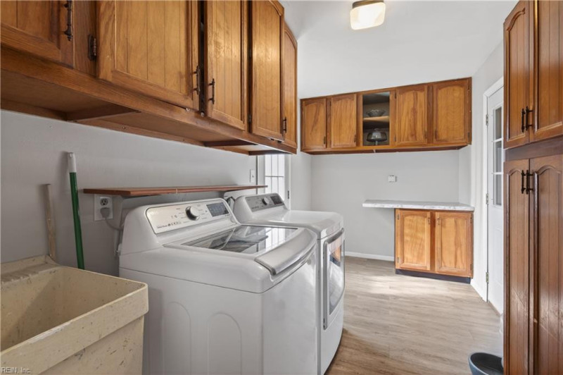 Photo 27 of 32 residential for sale in Virginia Beach virginia