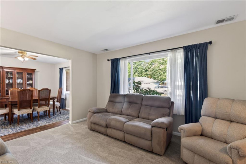 Photo 4 of 32 residential for sale in Virginia Beach virginia