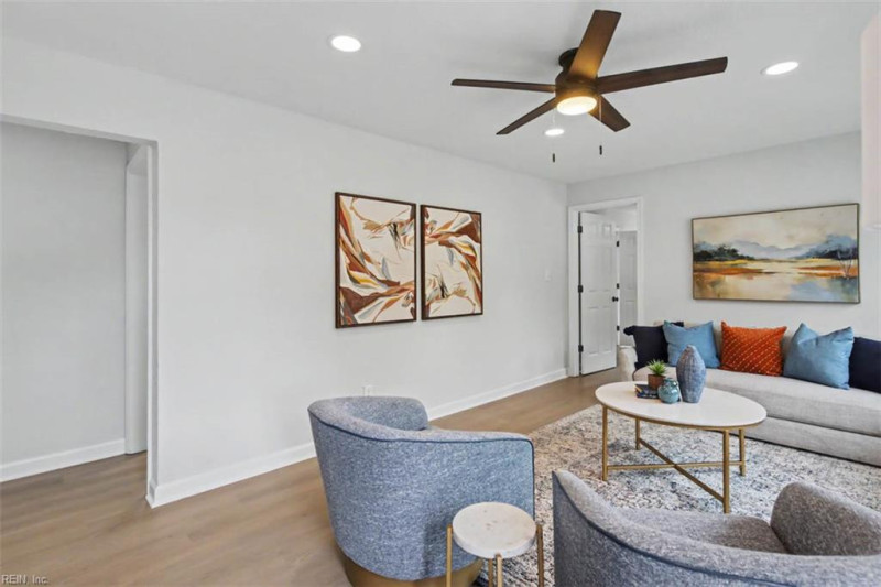 Photo 11 of 38 residential for sale in Chesapeake virginia