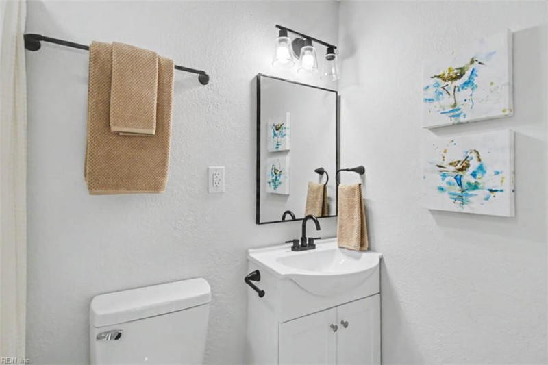 Photo 30 of 38 residential for sale in Chesapeake virginia