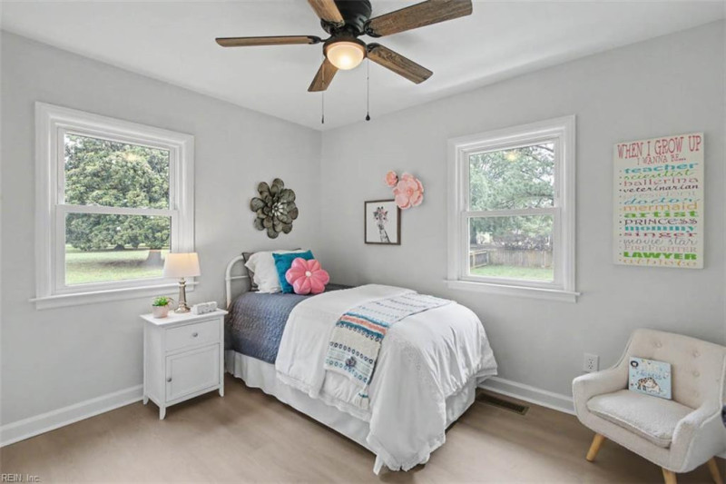 Photo 33 of 38 residential for sale in Chesapeake virginia
