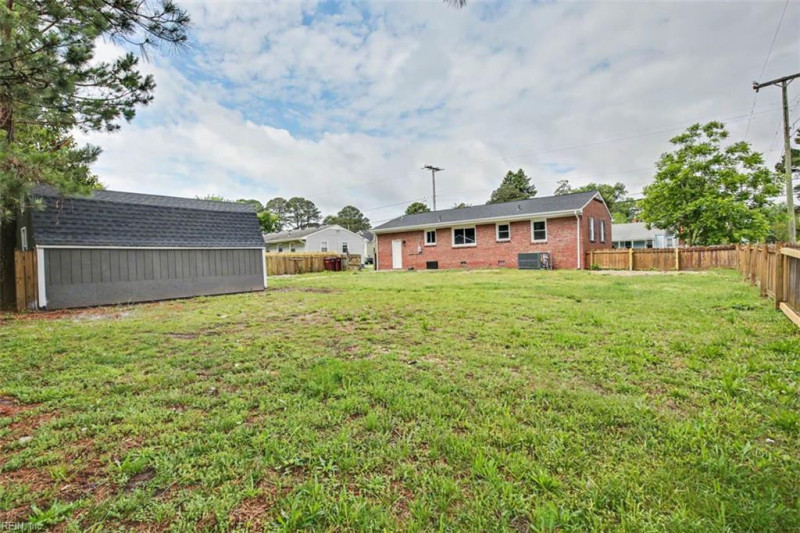 Photo 35 of 38 residential for sale in Chesapeake virginia