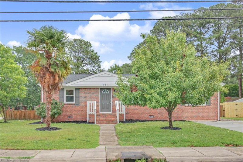 Photo 7 of 38 residential for sale in Chesapeake virginia