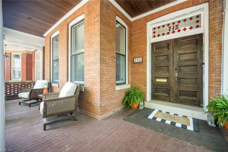 Photo 1 of 32 residential for sale in Norfolk virginia