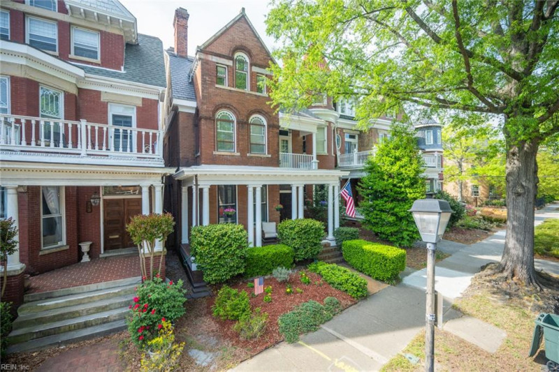 Photo 2 of 32 residential for sale in Norfolk virginia