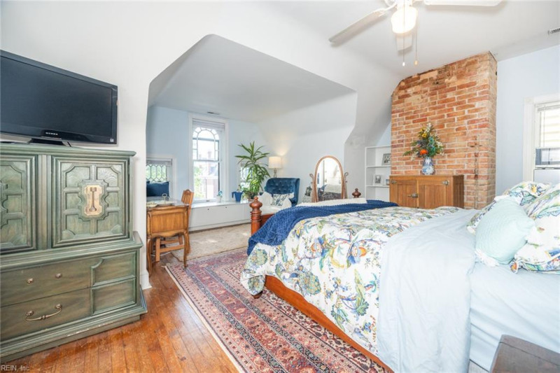 Photo 23 of 32 residential for sale in Norfolk virginia