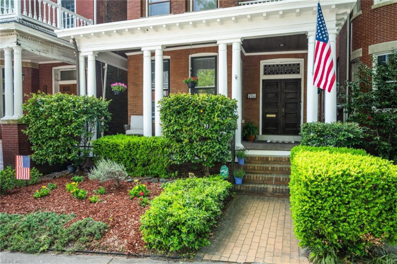 Photo 3 of 32 residential for sale in Norfolk virginia