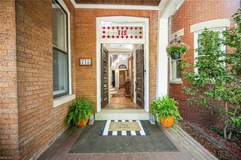 Photo 4 of 32 residential for sale in Norfolk virginia
