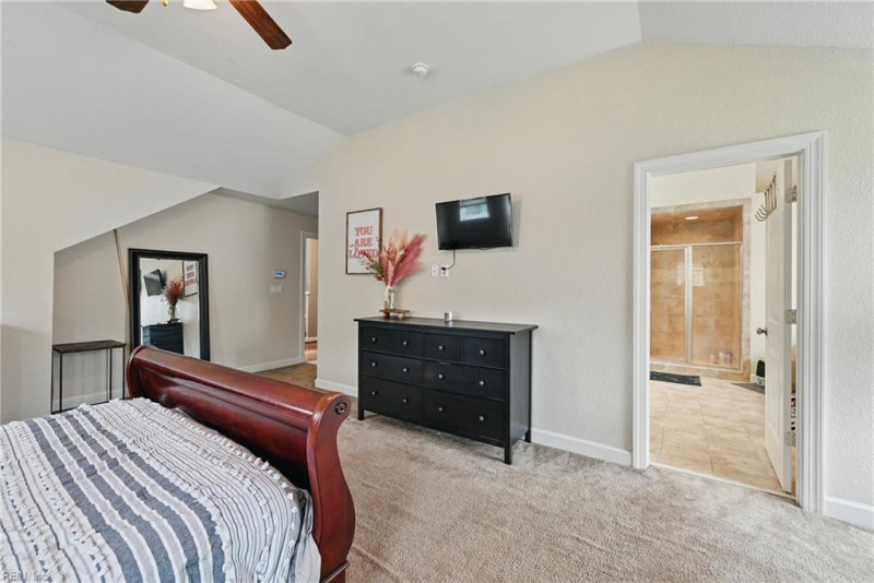 Photo 33 of 47 residential for sale in Chesapeake virginia