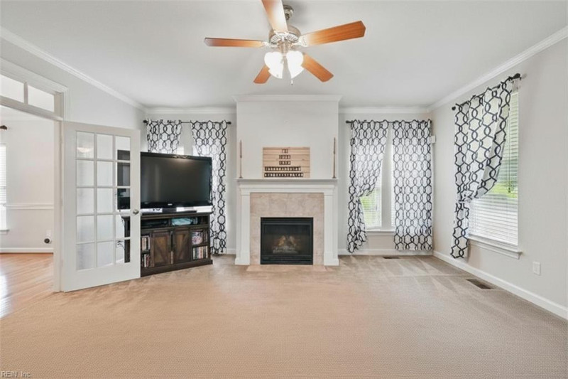 Photo 7 of 47 residential for sale in Chesapeake virginia