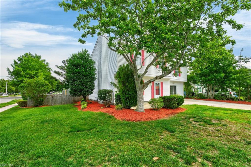 Photo 3 of 44 residential for sale in Virginia Beach virginia