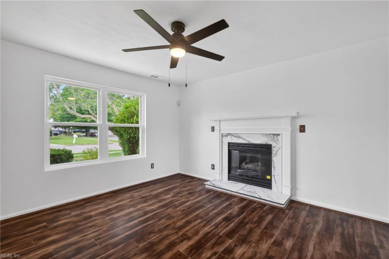Photo 6 of 44 residential for sale in Virginia Beach virginia
