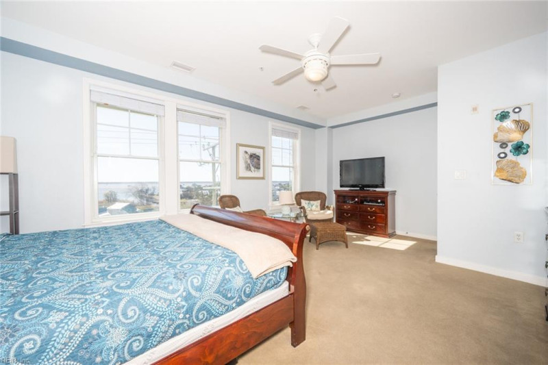 Photo 18 of 40 residential for sale in Virginia Beach virginia