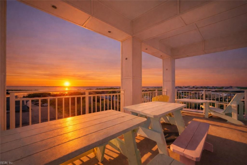 Photo 2 of 40 residential for sale in Virginia Beach virginia