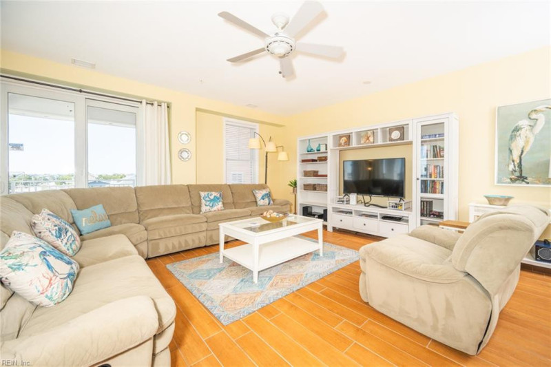 Photo 6 of 40 residential for sale in Virginia Beach virginia