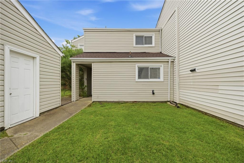 Photo 2 of 35 residential for sale in Virginia Beach virginia