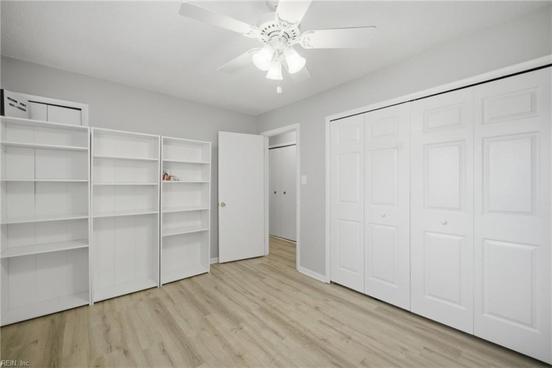 Photo 25 of 35 residential for sale in Virginia Beach virginia