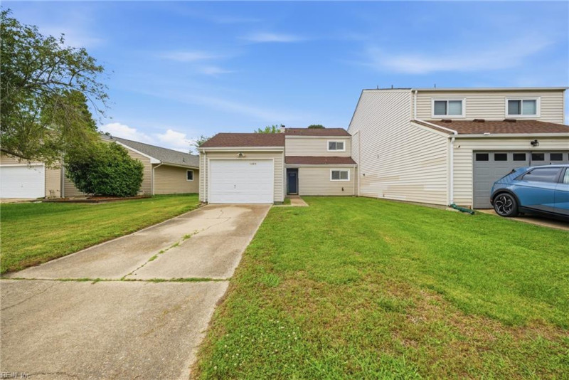 Photo 3 of 35 residential for sale in Virginia Beach virginia