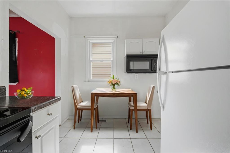 Photo 4 of 22 residential for sale in Norfolk virginia