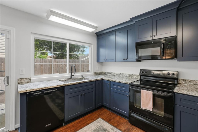 Photo 12 of 47 residential for sale in Virginia Beach virginia