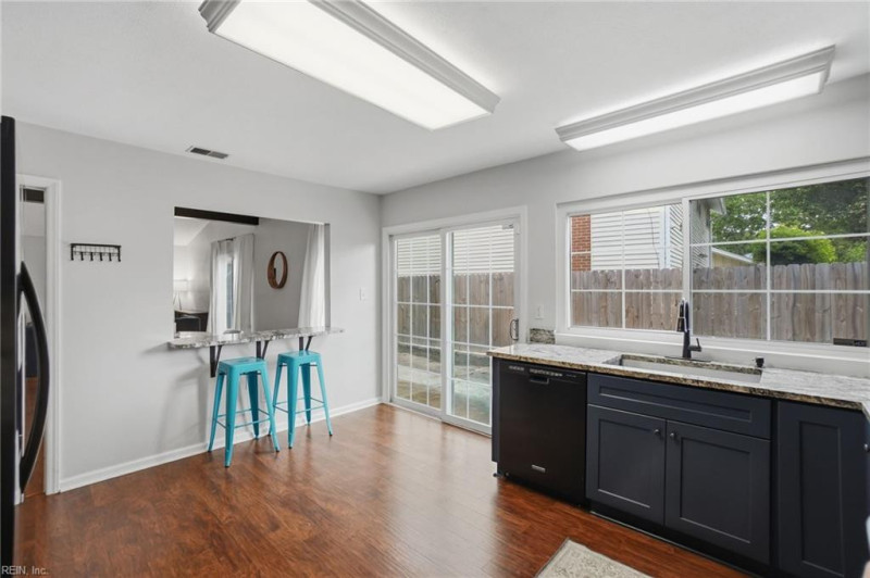 Photo 13 of 47 residential for sale in Virginia Beach virginia