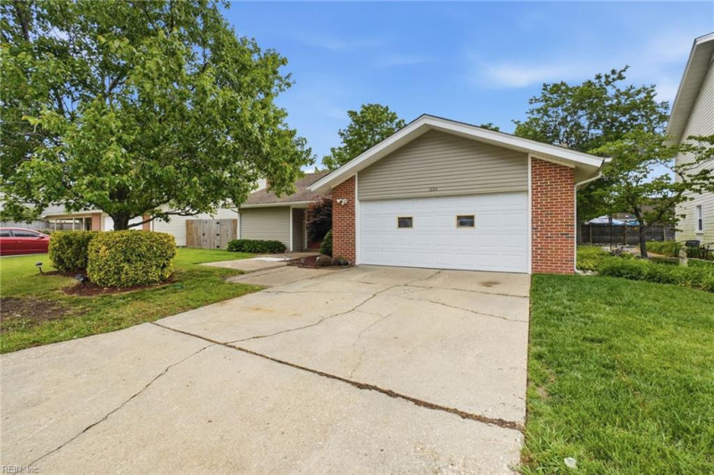 Photo 2 of 47 residential for sale in Virginia Beach virginia