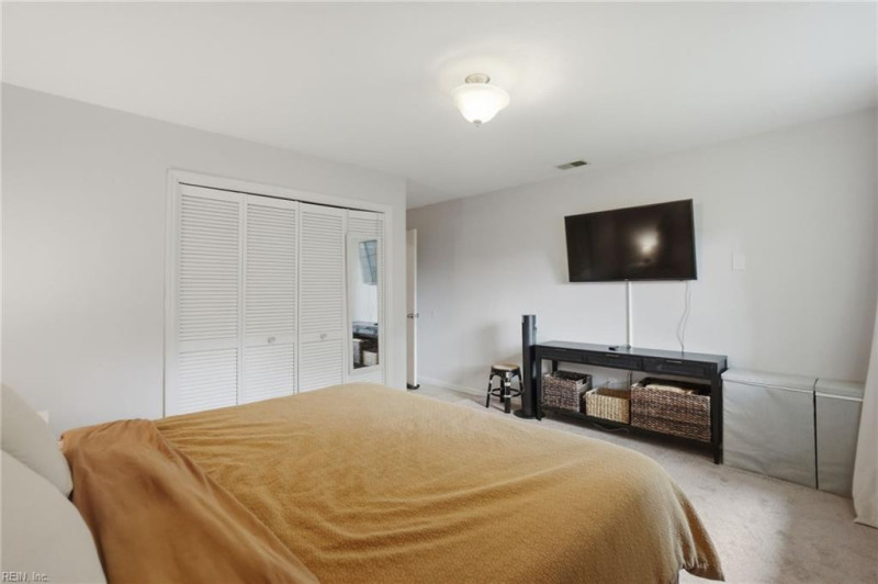 Photo 26 of 47 residential for sale in Virginia Beach virginia