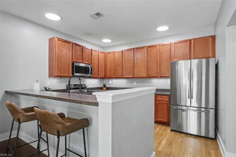 Photo 13 of 43 residential for sale in Chesapeake virginia