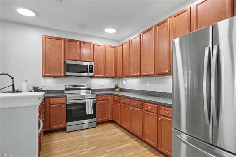 Photo 14 of 43 residential for sale in Chesapeake virginia