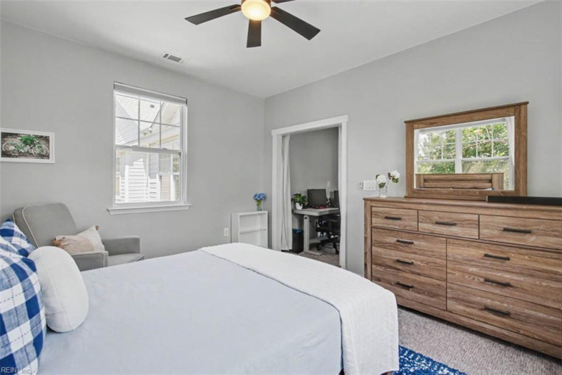 Photo 26 of 43 residential for sale in Chesapeake virginia