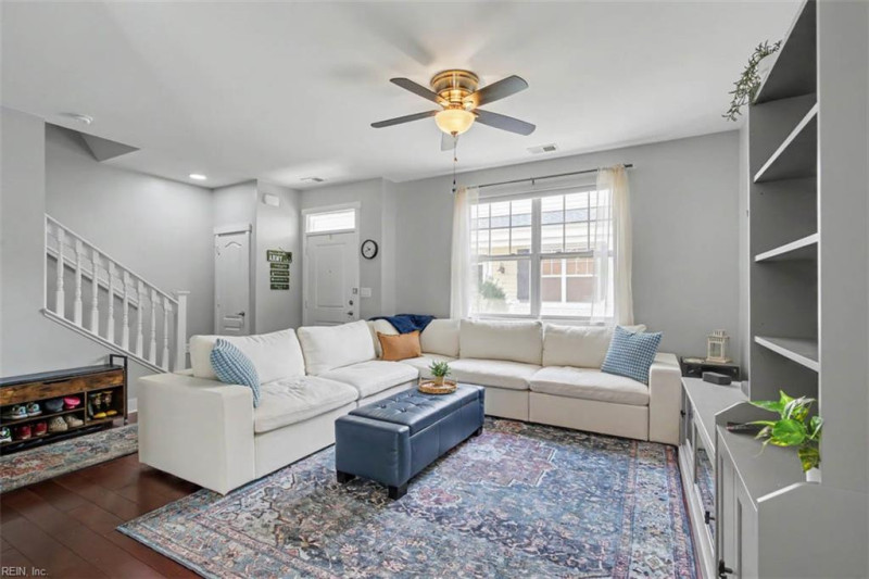 Photo 7 of 43 residential for sale in Chesapeake virginia