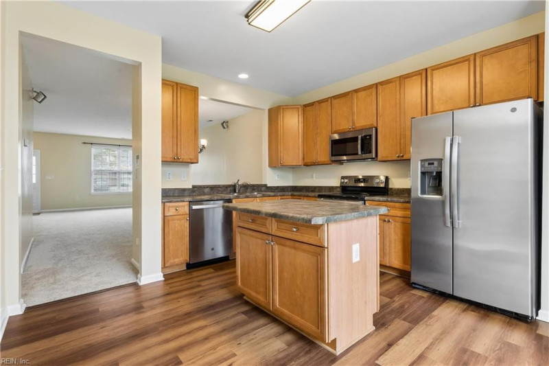 Photo 14 of 46 residential for sale in Chesapeake virginia