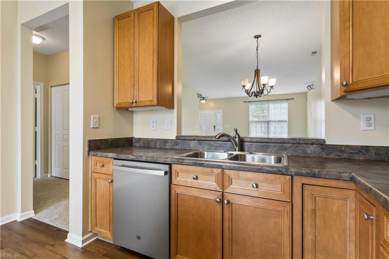 Photo 17 of 46 residential for sale in Chesapeake virginia