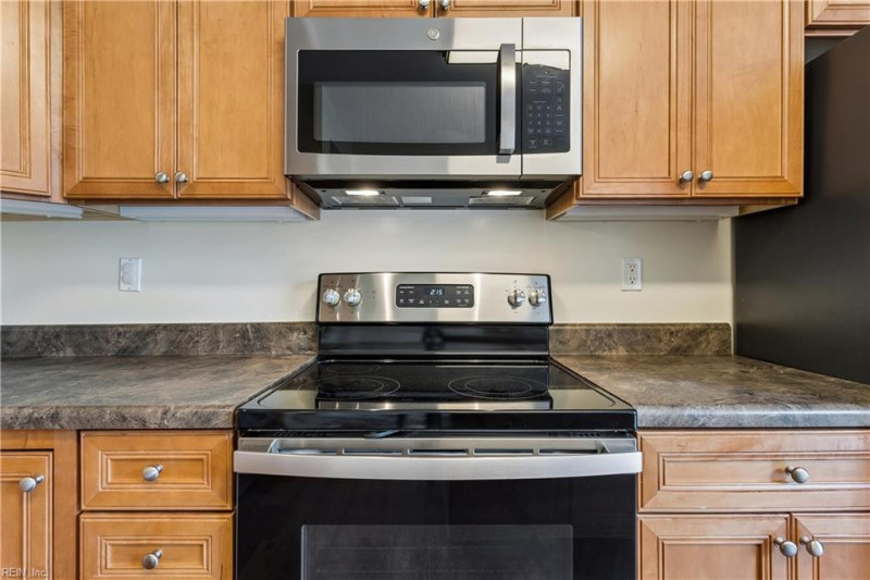 Photo 19 of 46 residential for sale in Chesapeake virginia