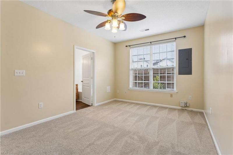 Photo 26 of 46 residential for sale in Chesapeake virginia