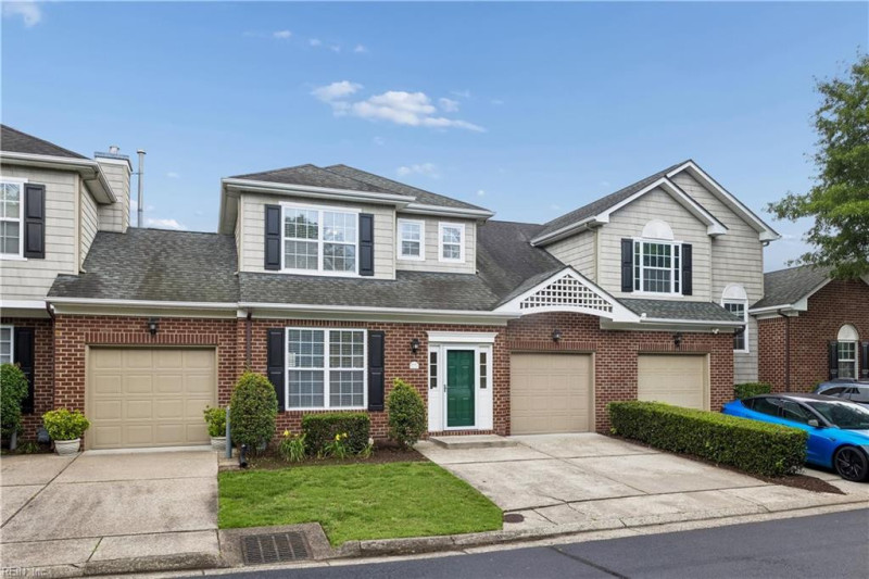 Photo 3 of 46 residential for sale in Chesapeake virginia