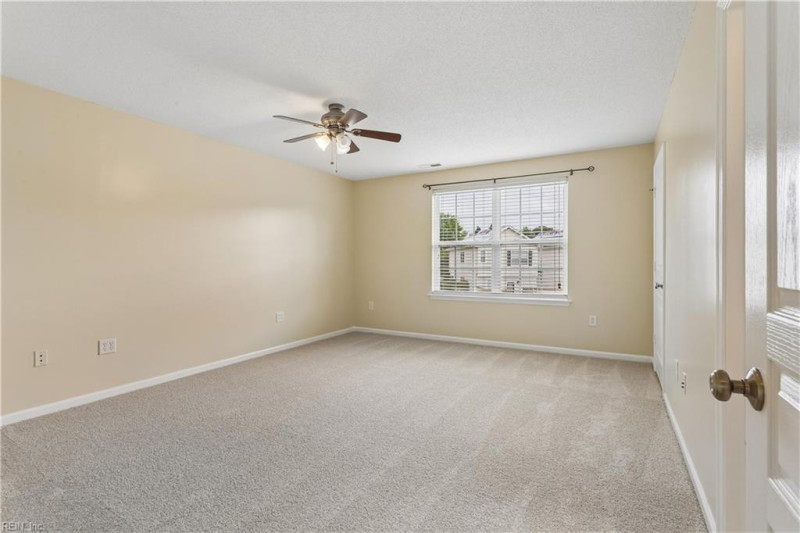 Photo 33 of 46 residential for sale in Chesapeake virginia