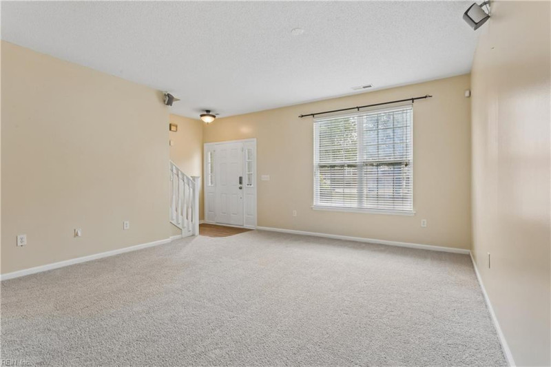 Photo 6 of 46 residential for sale in Chesapeake virginia