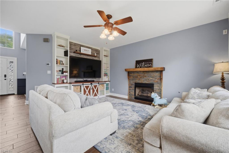 Photo 10 of 48 residential for sale in Suffolk virginia