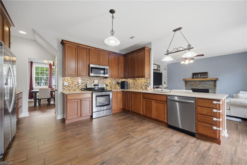 Photo 13 of 48 residential for sale in Suffolk virginia