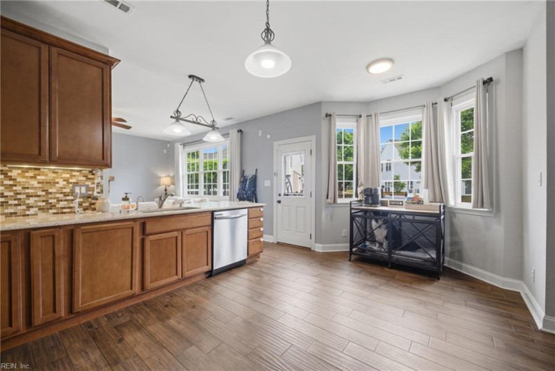 Photo 16 of 48 residential for sale in Suffolk virginia