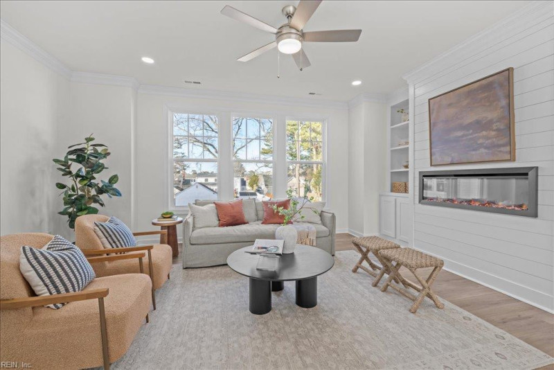 Photo 11 of 31 residential for sale in Virginia Beach virginia