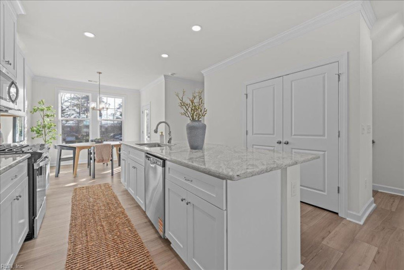 Photo 14 of 31 residential for sale in Virginia Beach virginia