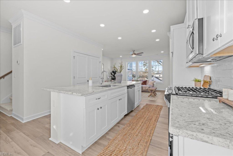 Photo 15 of 31 residential for sale in Virginia Beach virginia