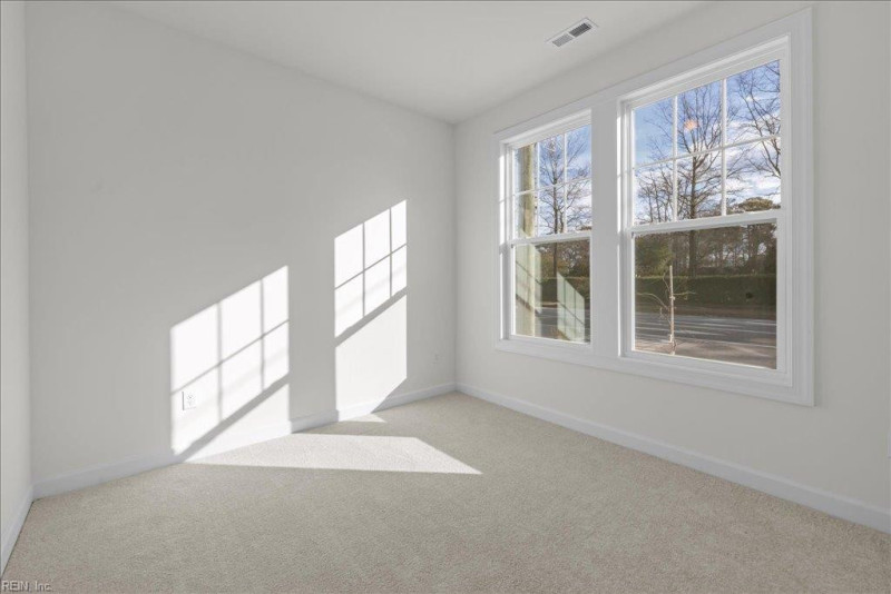 Photo 6 of 31 residential for sale in Virginia Beach virginia