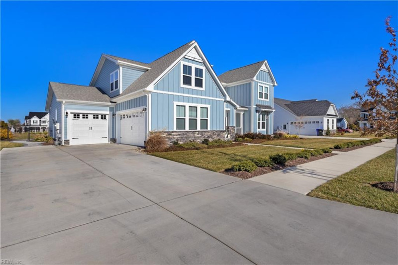 Photo 6 of 40 residential for sale in Virginia Beach virginia