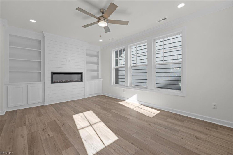 Photo 6 of 24 residential for sale in Virginia Beach virginia