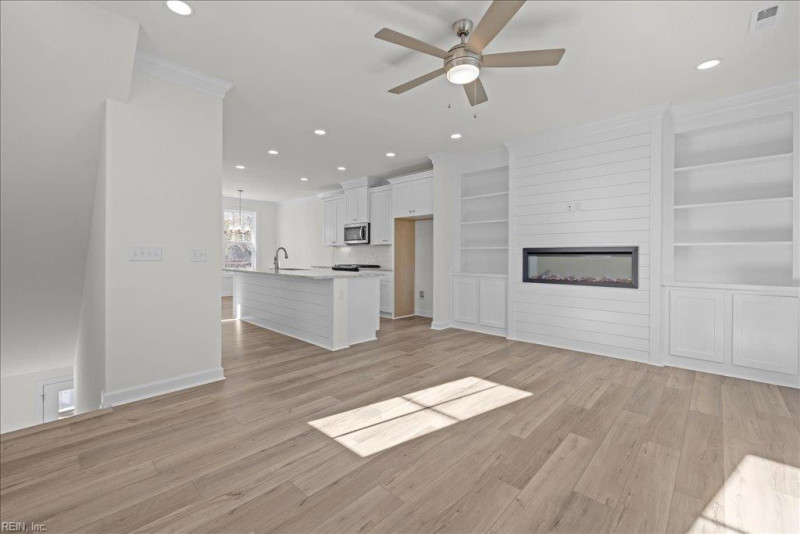 Photo 8 of 24 residential for sale in Virginia Beach virginia